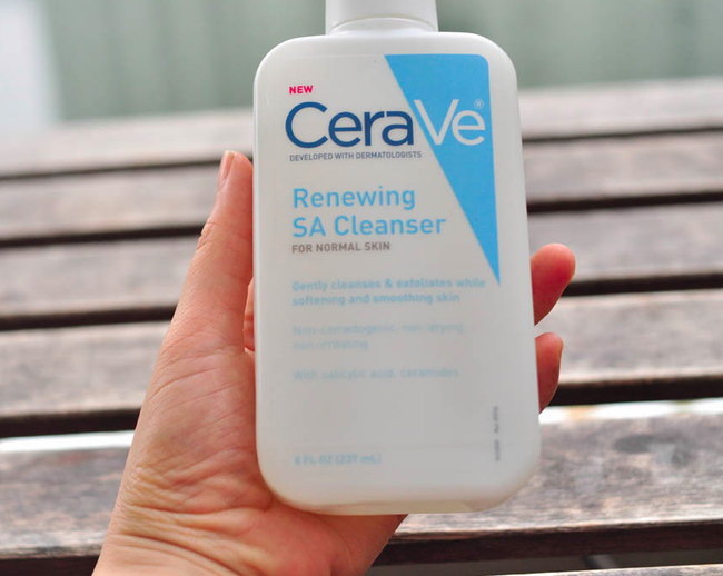 Bước đầu ti&ecirc;n khi bắt đầu trị mụn, b&aacute;c sĩ da liễu khuy&ecirc;n bạn n&ecirc;n đặc biệt quan t&acirc;m đến điều n&agrave;y - Ảnh 3.