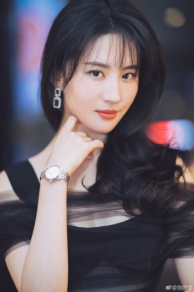 100 gương mặt đẹp nhất ch&acirc;u &Aacute;: Lisa bỏ xa Angela Baby - Song Hye Kyo, HH Đặng Thu Thảo v&agrave; Ngọc Trinh bất ngờ lọt top - Ảnh 13.