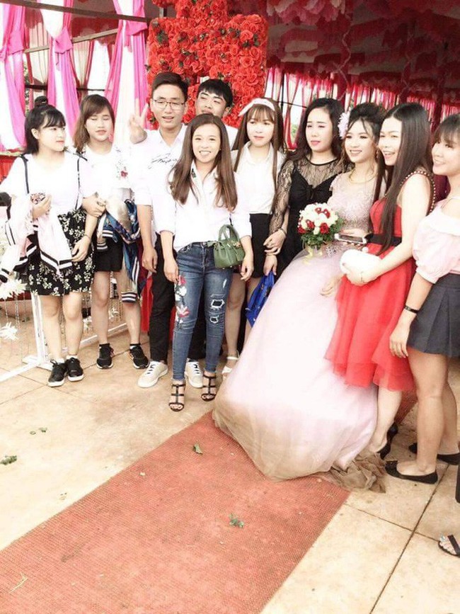 Về nh&agrave; chồng đ&uacute;ng ng&agrave;y mưa gi&oacute;, đ&ocirc;i ch&acirc;n c&ocirc; d&acirc;u tố c&aacute;o mọi nỗi khổ - Ảnh 4.