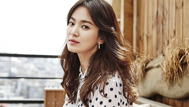 Xin đừng lo lắng cho Song Hye Kyo, nếu lỡ một ng&agrave;y h&ocirc;n nh&acirc;n trật b&aacute;nh th&igrave; cũng chẳng cần tiếc nuối một cuộc t&igrave;nh chẳng trọn vẹn, một người đ&agrave;n &ocirc;ng thay l&ograve;ng  - Ảnh 9.