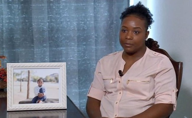 Rụng rời nh&acirc;̣n tin con trai 10 tu&ocirc;̉i tự tử, mẹ s&ocirc;́c nặng khi bi&ecirc;́t nguy&ecirc;n nh&acirc;n từ dòng chữ ám ảnh tr&ecirc;n iPad - Ảnh 2.