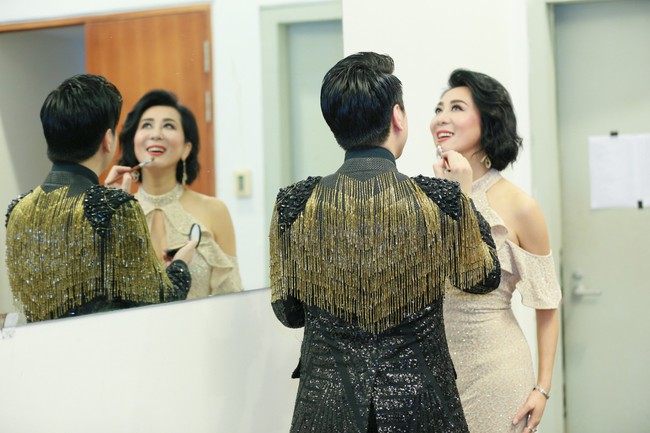 Lệ Quy&ecirc;n khiến mọi người cười thả phanh khi l&agrave;m điều n&agrave;y với Phan Anh - Ảnh 5.