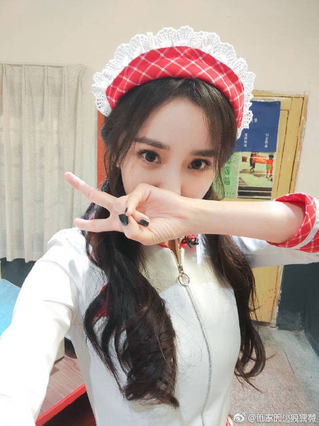 Mặc l&ugrave;m x&ugrave;m t&igrave;nh &aacute;i, Dương Mịch đang hot nhất MXH nhờ h&oacute;a th&acirc;n th&agrave;nh n&agrave;ng hầu g&aacute;i v&ocirc; c&ugrave;ng xinh đẹp - Ảnh 1.