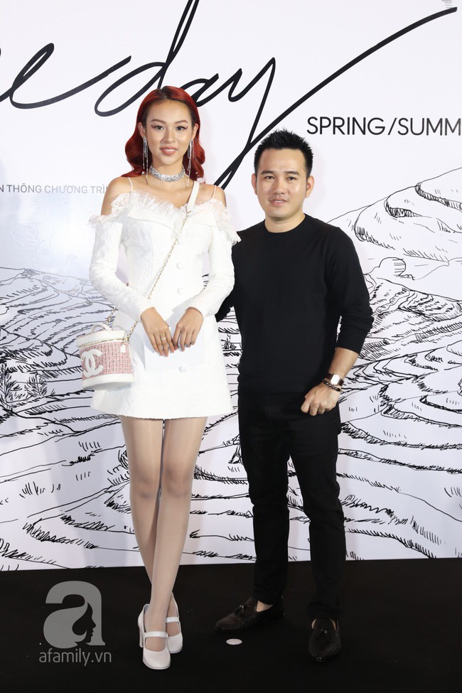 So với loạt mỹ nh&acirc;n hở bạo tr&ecirc;n thảm đỏ thời trang, Đặng Thu Thảo diện đồ k&iacute;n từ đầu tới ch&acirc;n m&agrave; vẫn thu h&uacute;t triệu con tim  - Ảnh 16.