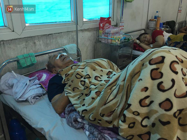 Nạn nh&acirc;n may mắn sống s&oacute;t sợ h&atilde;i kể lại gi&acirc;y ph&uacute;t thầy c&uacute;ng cầm dao truy s&aacute;t cả gia đ&igrave;nh - Ảnh 2.