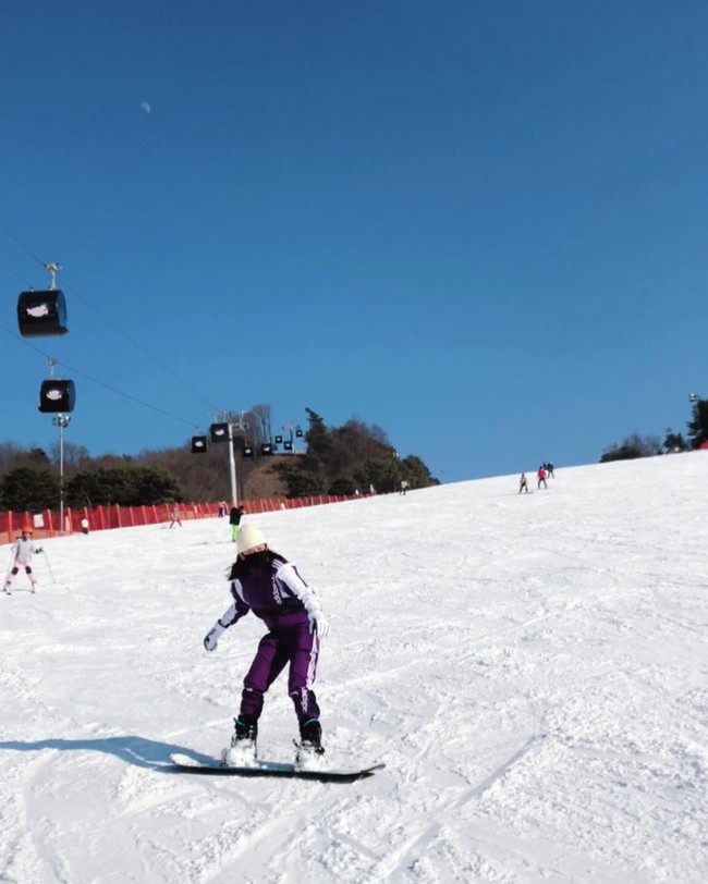 Loạt trải nghiệm du lịch si&ecirc;u đỉnh của d&agrave;n mỹ nh&acirc;n Việt trong thời gian qua: Minh Hằng thu&ecirc; trực trăng đến vực thẳm lớn h&agrave;ng đầu tr&aacute;i đất - Ảnh 6.