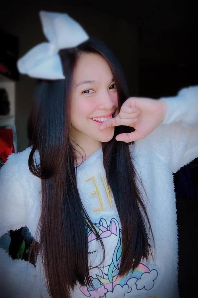 Cuộc sống của Hiền Thục ở tuổi 38: Nghiện đeo nơ, v&oacute;c d&aacute;ng mảnh mai kh&oacute; tin - Ảnh 4.