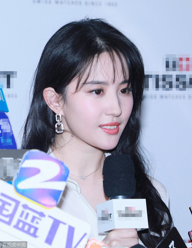 Đ&acirc;y l&agrave; nguy&ecirc;n nh&acirc;n m&agrave; 10 năm tr&ocirc;i qua, Lưu Diệc Phi vẫn l&agrave; c&ocirc; g&aacute;i c&oacute; gi&aacute; trị thương mại h&agrave;ng đầu tại Trung Quốc - Ảnh 4.