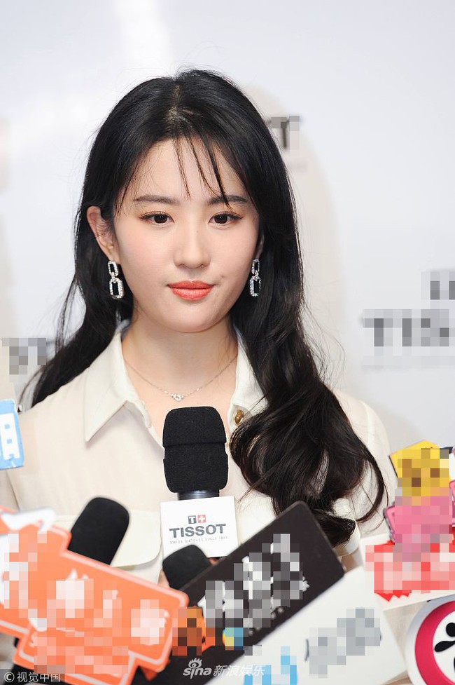 Đ&acirc;y l&agrave; nguy&ecirc;n nh&acirc;n m&agrave; 10 năm tr&ocirc;i qua, Lưu Diệc Phi vẫn l&agrave; c&ocirc; g&aacute;i c&oacute; gi&aacute; trị thương mại h&agrave;ng đầu tại Trung Quốc - Ảnh 6.