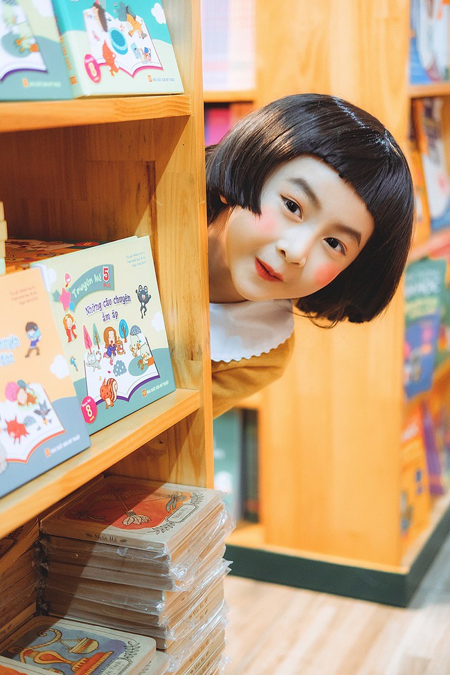 Bộ ảnh nhóc Maruko hồn nhiên, lí lắc xuất hiện ngay giữa Hà Nội khiến cộng đồng mạng ngả nghiêng - Ảnh 20. Bộ ảnh nhóc Maruko hồn nhiên, lí lắc xuất hiện ngay giữa Hà Nội khiến cộng đồng mạng ngả nghiêng - Ảnh 20.