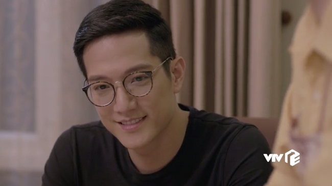 Những c&ocirc; g&aacute;i trong th&agrave;nh phố: Con g&aacute;i B&aacute;ch (Ch&iacute; Nh&acirc;n) lại g&acirc;y chuyện, mắng Tr&uacute;c ngay trước mặt bố m&igrave;nh - Ảnh 2.