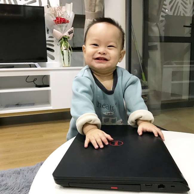 Con nhìn thấy đồ ăn là mắt sáng lên và loạt bí quyết cực chất rèn kỹ năng ăn uống chủ động, vui vẻ cho con từ nhỏ của mẹ 9X - Ảnh 3. Con nhìn thấy đồ ăn là mắt sáng lên và loạt bí quyết cực chất rèn kỹ năng ăn uống chủ động, vui vẻ cho con từ nhỏ của mẹ 9X - Ảnh 3.