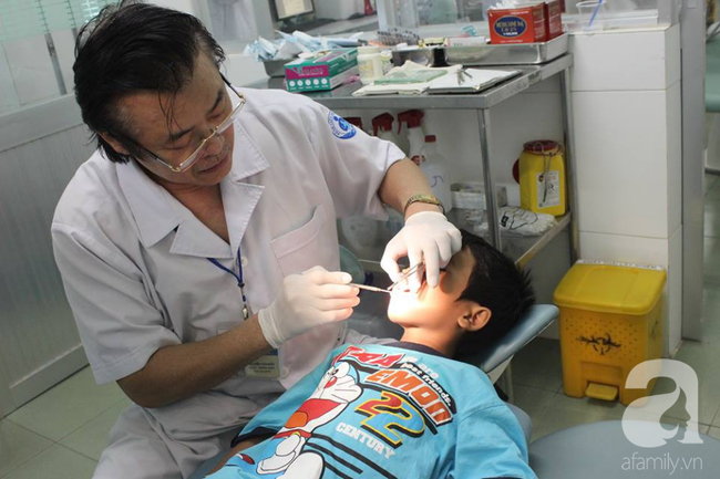 Phụ huynh sốc khi bác sĩ nha khoa không cho con súc miệng lại bằng nước khi đánh răng: Chuyên gia tiết lộ sự thật - Ảnh 4. Phụ huynh sốc khi bác sĩ nha khoa không cho con súc miệng lại bằng nước khi đánh răng: Chuyên gia tiết lộ sự thật - Ảnh 4.
