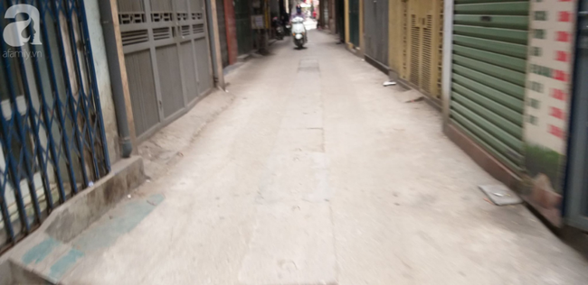 Lời khai ban đầu của gã đàn ông xâm hại 2 bé gái 5 và 11 tuổi: Dụ vào ngõ vắng để sờ soạng, thỏa mãn dục vọng - Ảnh 2. Lời khai ban đầu của gã đàn ông xâm hại 2 bé gái 5 và 11 tuổi: Dụ vào ngõ vắng để sờ soạng, thỏa mãn dục vọng - Ảnh 2.
