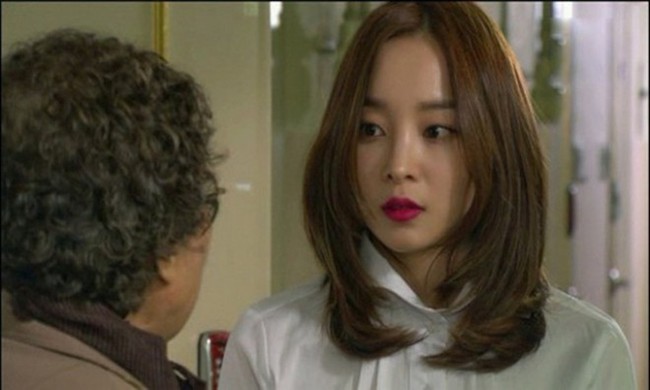 Nghỉ việc ở nh&agrave; chăm mẹ chồng ốm vẫn bị coi như người dưng nước l&atilde;, n&agrave;ng d&acirc;u chỉ n&oacute;i một lời khiến b&agrave; ngại ra mặt - Ảnh 1.