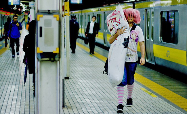 Nghịch l&yacute; Nhật Bản: &frac14; người trẻ sống kh&ocirc;ng t&igrave;nh dục giữa đất nước với c&ocirc;ng nghiệp phim khi&ecirc;u d&acirc;m ph&aacute;t triển - Ảnh 3.