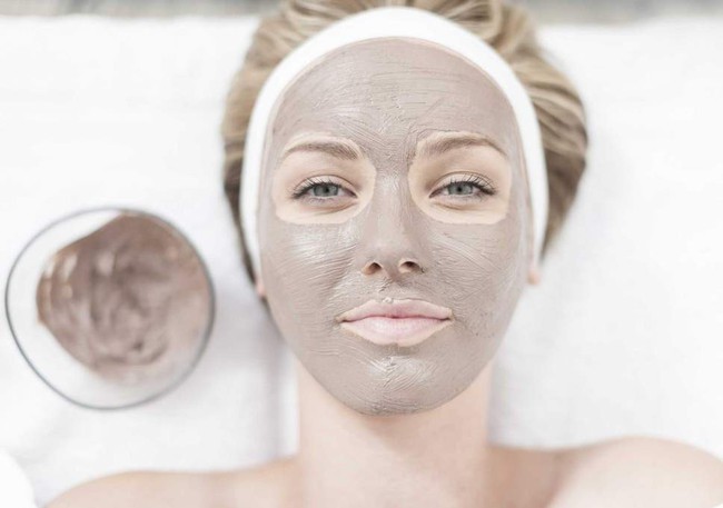 4 c&aacute;ch giữ lớp trang điểm mịn mướt cả ng&agrave;y d&agrave;i, gi&uacute;p chị em tự tin tỏa s&aacute;ng dưới nắng h&egrave; - Ảnh 3.