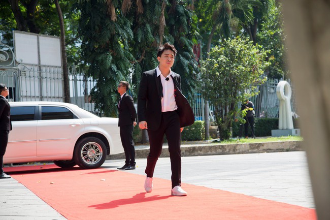 Hội &aacute;o đen Trấn Th&agrave;nh, Ninh Dương Lan Ngọc, Ng&ocirc; Kiến Huy xuất hiện ở tập mở m&agrave;n Running Man bản Việt: Fan ph&aacute;t sốt v&igrave; qu&aacute; ho&agrave;nh tr&aacute;ng! - Ảnh 3.