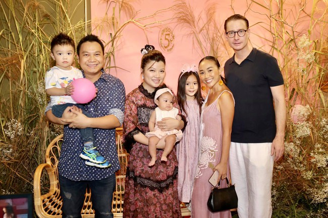 Con g&aacute;i Đoan Trang xinh như thi&ecirc;n thần trong tiệc sinh nhật lộng lẫy mừng 5 tuổi - Ảnh 14.