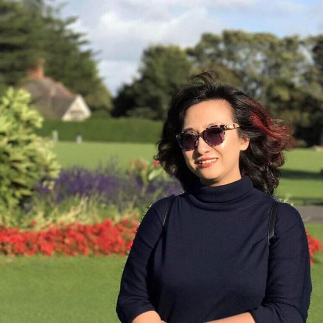 Cuộc sống vi&ecirc;n m&atilde;n của BTV V&acirc;n Anh b&ecirc;n &ocirc;ng x&atilde; lớn hơn 21 tuổi - Ảnh 4.