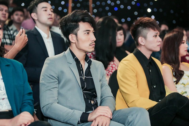 So&aacute;i ca Isaac cứ đẹp trai, nhảy giỏi thế n&agrave;y th&igrave; bảo sao fan kh&ocirc;ng m&ecirc; mệt? - Ảnh 9.