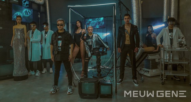 Chưa g&igrave; Minh T&uacute; đ&atilde; đốt ch&aacute;y show diễn của NTK Chung Thanh Phong với m&agrave;n khoe th&acirc;n t&aacute;o bạo - Ảnh 2.