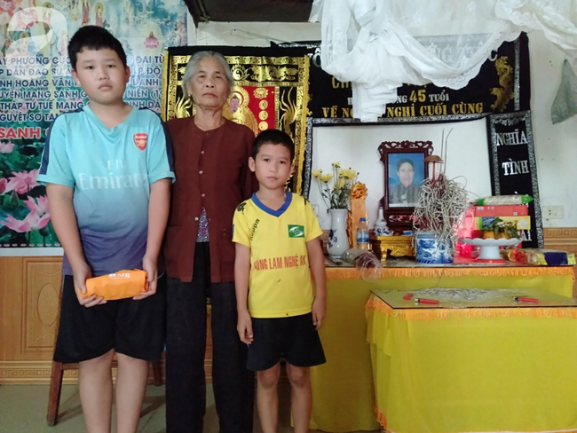Trên 160 triệu đồng đến với 2 đứa trẻ mồ côi cả cha mẹ, sống với bà ngoại già yếu - Ảnh 1. Trên 160 triệu đồng đến với 2 đứa trẻ mồ côi cả cha mẹ, sống với bà ngoại già yếu - Ảnh 1.