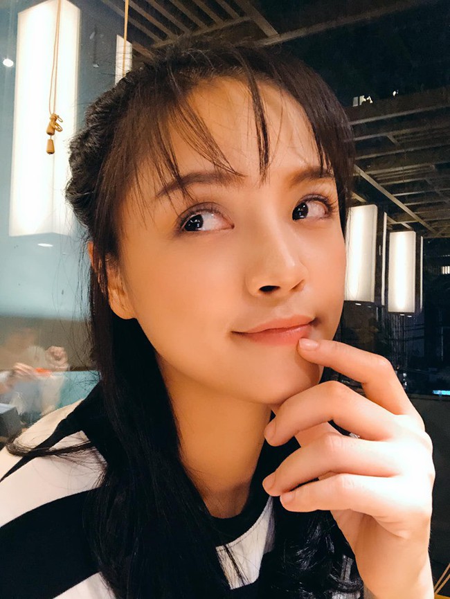 Soi nhất cử nhất động của sao Việt (16/5) - Ảnh 4.