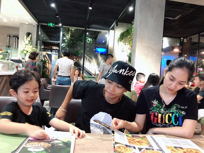 Soi nhất cử nhất động của sao Việt (19/5) - Ảnh 9.
