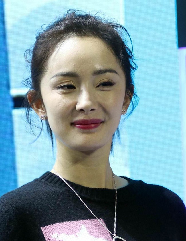 B&agrave;ng ho&agrave;ng trước nhan sắc thật chưa chỉnh sửa của Dương Mịch: Nữ thần xinh đẹp chỉ l&agrave; giả dối? - Ảnh 4.