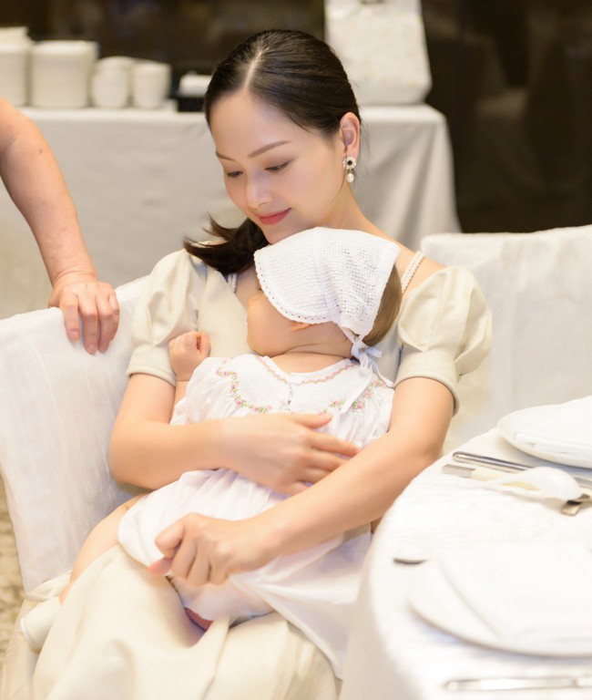Kh&ocirc;ng c&oacute; đ&aacute;m cưới với chồng T&acirc;y nhưng Lan Phương quyết l&agrave;m điều n&agrave;y v&igrave; con g&aacute;i - Ảnh 2.