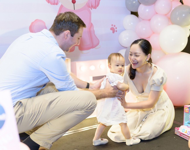 Kh&ocirc;ng c&oacute; đ&aacute;m cưới với chồng T&acirc;y nhưng Lan Phương quyết l&agrave;m điều n&agrave;y v&igrave; con g&aacute;i - Ảnh 11.