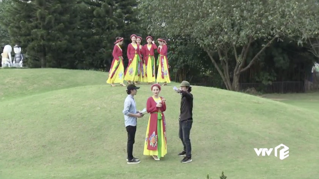 4 m&agrave;n s&aacute;t g&aacute;i huyền thoại của Vũ sở khanh (Về Nh&agrave; Đi Con): Đụng g&igrave; ăn nấy, t&ograve; te ngay giữa c&ocirc;ng ty! - Ảnh 6.