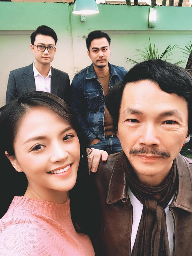 Ho&agrave;n to&agrave;n tr&aacute;i ngược với phim, loạt khoảnh khắc kh&ocirc;ng bao giờ được l&ecirc;n s&oacute;ng của Về nh&agrave; đi con lại khiến d&acirc;n mạng ph&igrave; cười - Ảnh 2.