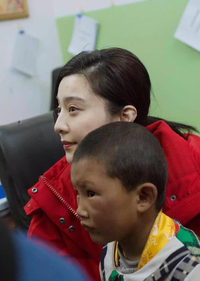 Tự h&agrave;o l&agrave; nữ ho&agrave;ng kh&ocirc;ng động chạm dao k&eacute;o, giờ đ&acirc;y Phạm Băng Băng phải sửa mũi để đổi vận sau scandal? - Ảnh 2.