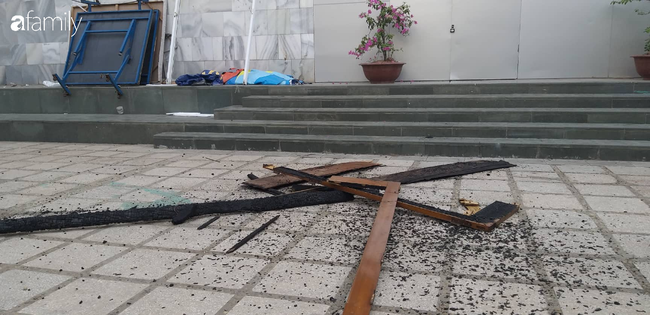 H&agrave; Nội: Ch&aacute;y lớn tại Cung văn h&oacute;a Hữu nghị Việt X&ocirc;, kh&oacute;i đen cuồn cuộn bốc l&ecirc;n h&agrave;ng chục m&eacute;t - Ảnh 5.