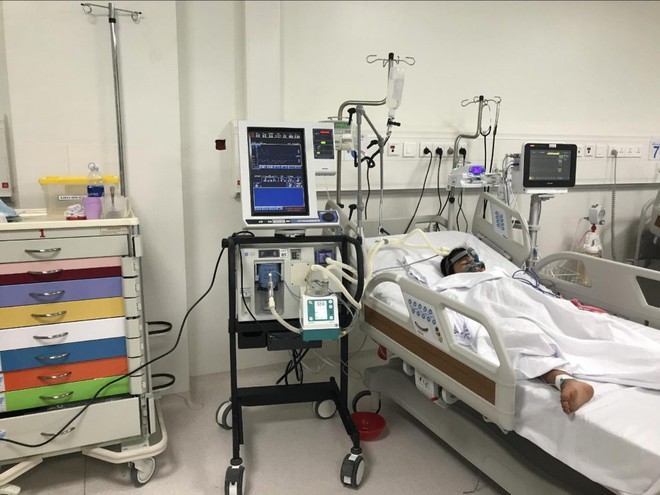 TP.HCM: Hai trẻ bị sốt xuất huyết nguy kịch được bệnh viện nhi lớn nhất miền Nam cứu sống - Ảnh 1.