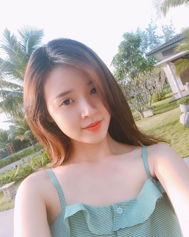 Điểm chung giữa phong cách thời trang và nhan sắc của Midu và tình mới Phan Thành - Ảnh 2. Điểm chung giữa phong cách thời trang và nhan sắc của Midu và tình mới Phan Thành - Ảnh 2.