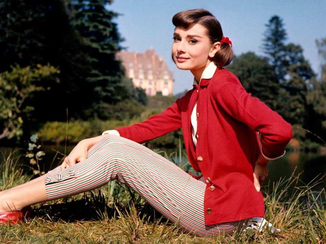 Trang phục của huyền thoại Audrey Hepburn sẽ được bán đấu giá vào tháng 9 tới tại London - Ảnh 2.