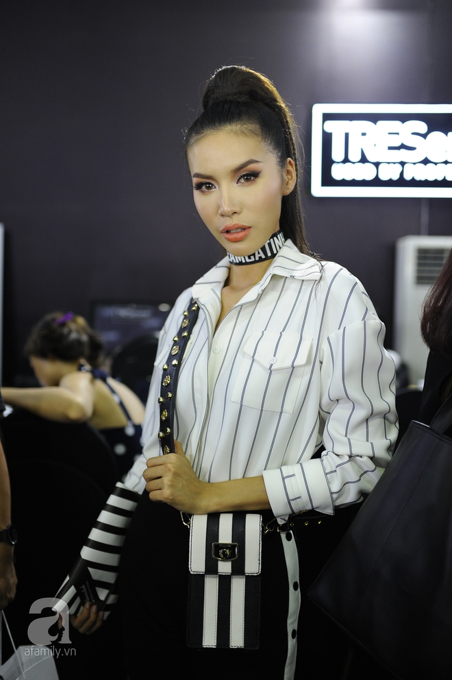 Đồng Ánh Quỳnh, Khánh Linh The Face xuất hiện cực cá tính trở thành tâm điểm thảm đỏ Đấu trường phong cách - Ảnh 1. Đồng Ánh Quỳnh, Khánh Linh The Face xuất hiện cực cá tính trở thành tâm điểm thảm đỏ Đấu trường phong cách - Ảnh 1.