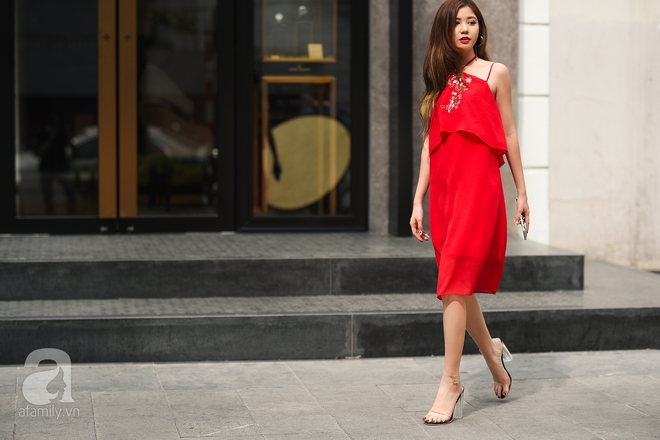 Muốn biết những mốt gì đang hot thì cứ xem street style của quý cô hai miền tuần này! - Ảnh 6.