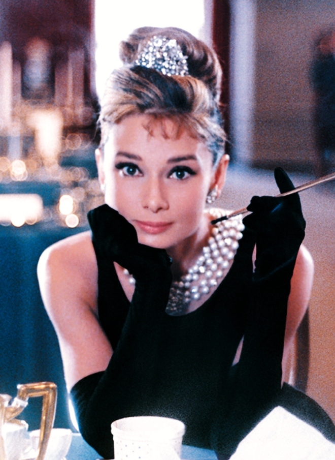 Trang phục của huyền thoại Audrey Hepburn sẽ được bán đấu giá vào tháng 9 tới tại London - Ảnh 9.