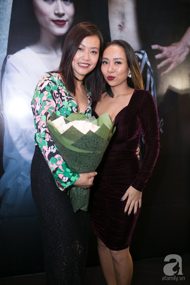 Bảo Anh gợi cảm diện áo trong suốt đến chúc mừng Ngọc Thanh Tâm - Ảnh 10.