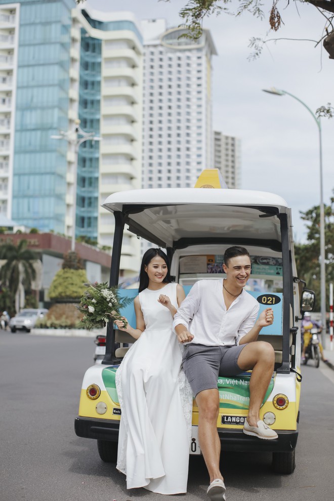 Khiến MXH “sục sôi” vì chụp ảnh cưới với chú rể đẹp như tài tử, cô dâu tiết lộ chuyện tình 1 năm ngọt ngào - Ảnh 11. Khiến MXH “sục sôi” vì chụp ảnh cưới với chú rể đẹp như tài tử, cô dâu tiết lộ chuyện tình 1 năm ngọt ngào - Ảnh 11.