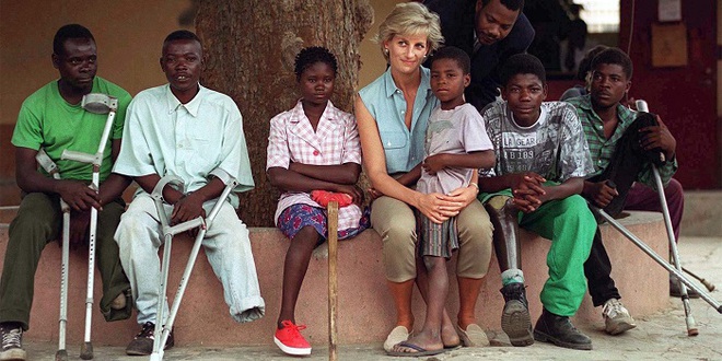 Hơn cả tước vị hoàng gia, Công nương Diana khiến cả thế giới ngưỡng mộ bởi những lý do đặc biệt này - Ảnh 5.