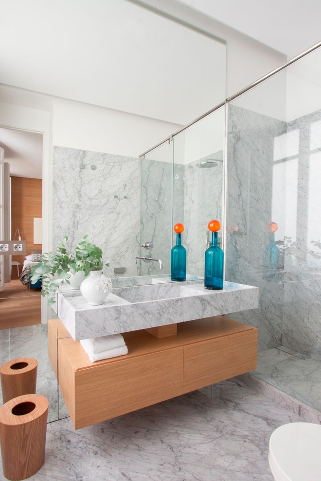 Thiết kế kệ mở giúp phòng tắm gia đình trở nên hoàn hảo đến khó tin - Ảnh 4.