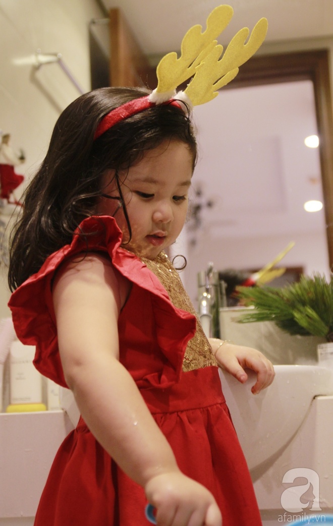 Căn hộ được trang trí Noel đẹp lung linh, món quà của người mẹ tặng con gái ở Q7, Sài Gòn - Ảnh 19.
