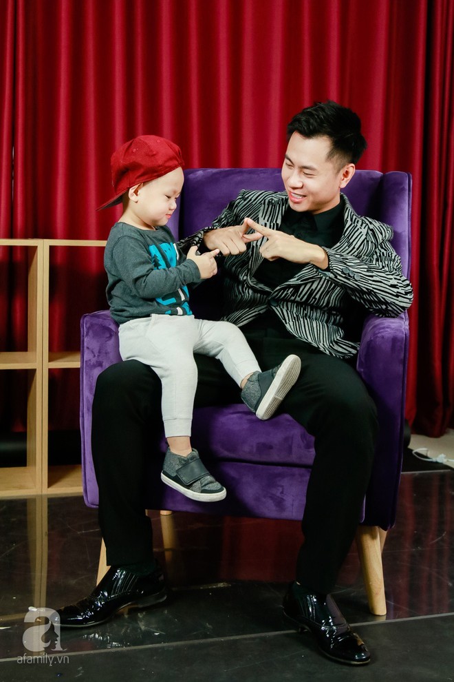 Dương Cầm - Ông bố bĩm sữa lúc nào cũng thấy có lỗi với vợ con!  - Ảnh 11.