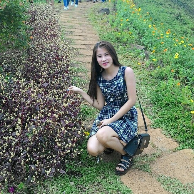 Được bố chồng tự tay làm bàn phấn tặng, nàng dâu nức nở khi cộng đồng mạng khen “tốt số” - Ảnh 1. Được bố chồng tự tay làm bàn phấn tặng, nàng dâu nức nở khi cộng đồng mạng khen “tốt số” - Ảnh 1.