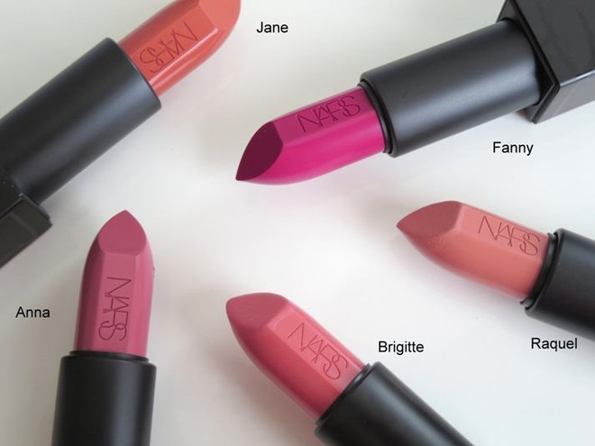 Một cây son NARS đã được tạo ra như thế nào? - Ảnh 1.